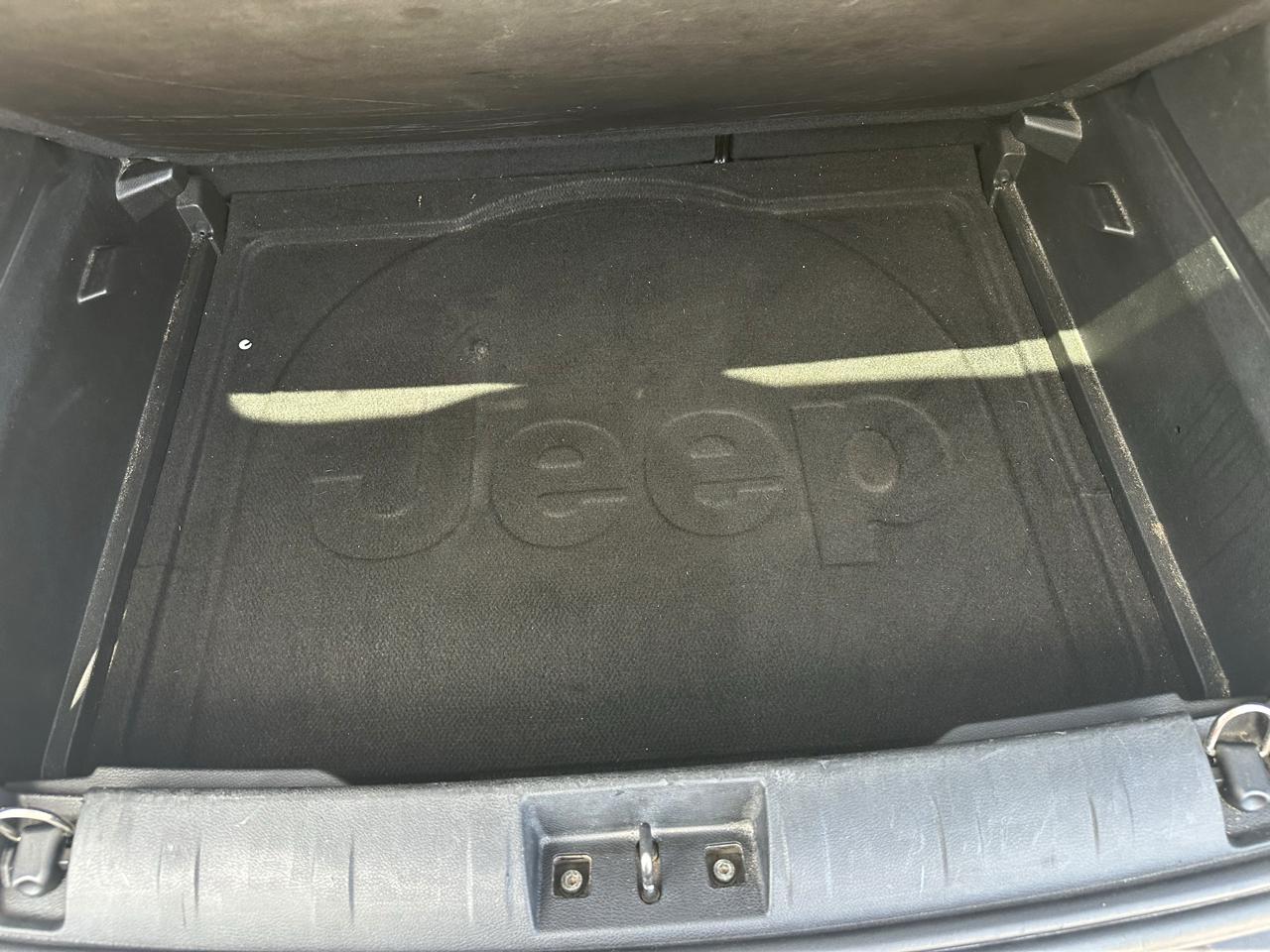 Jeep Renegade Latitude FWD 2015