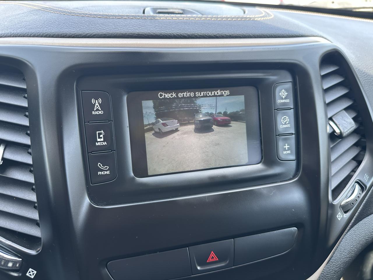 Jeep Cherokee Latitude FWD 2017