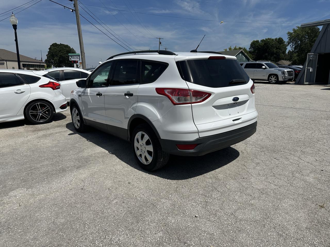 Ford Escape S FWD 2016