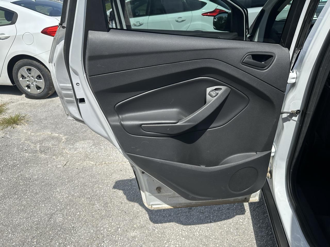 Ford Escape S FWD 2016