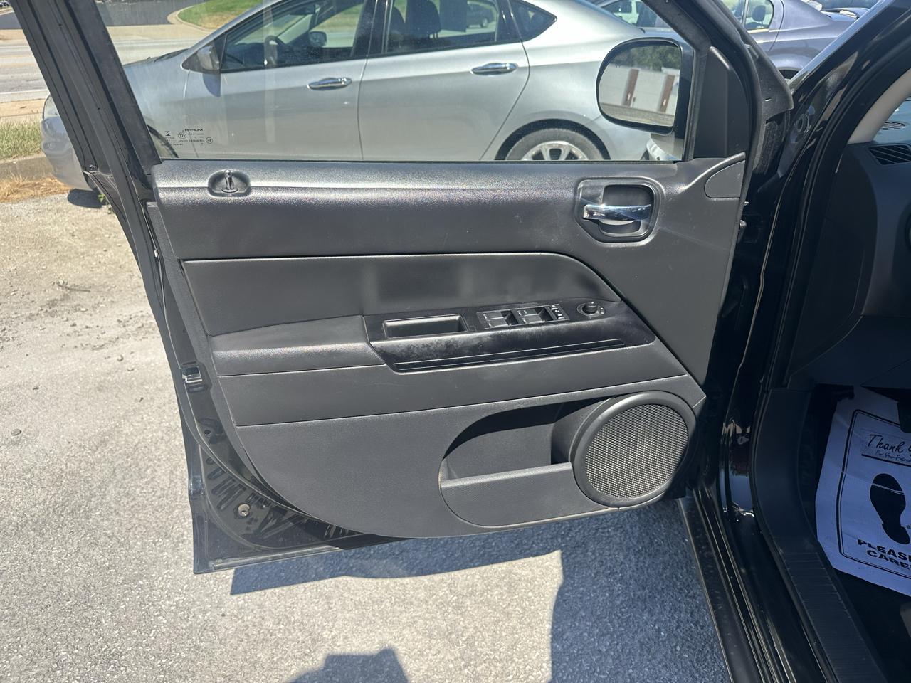 Jeep Compass photo 12