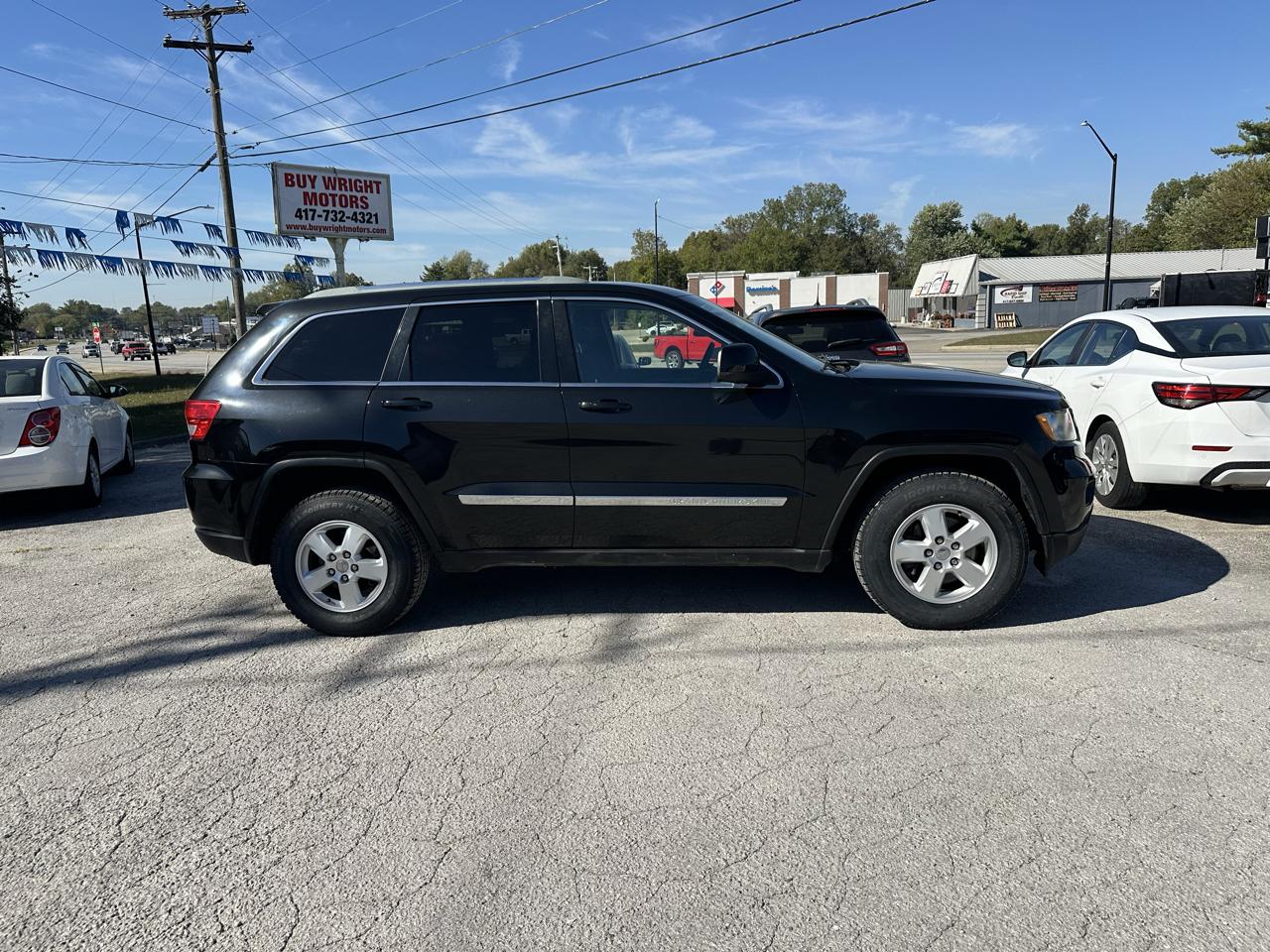 Jeep Grand Cherokee Laredo 4WD 2011