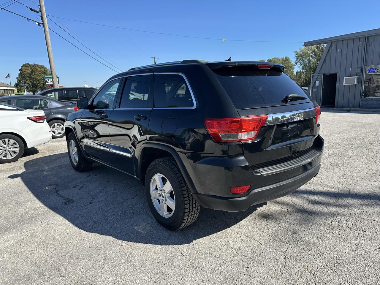 Jeep Grand Cherokee Laredo 4WD 2011