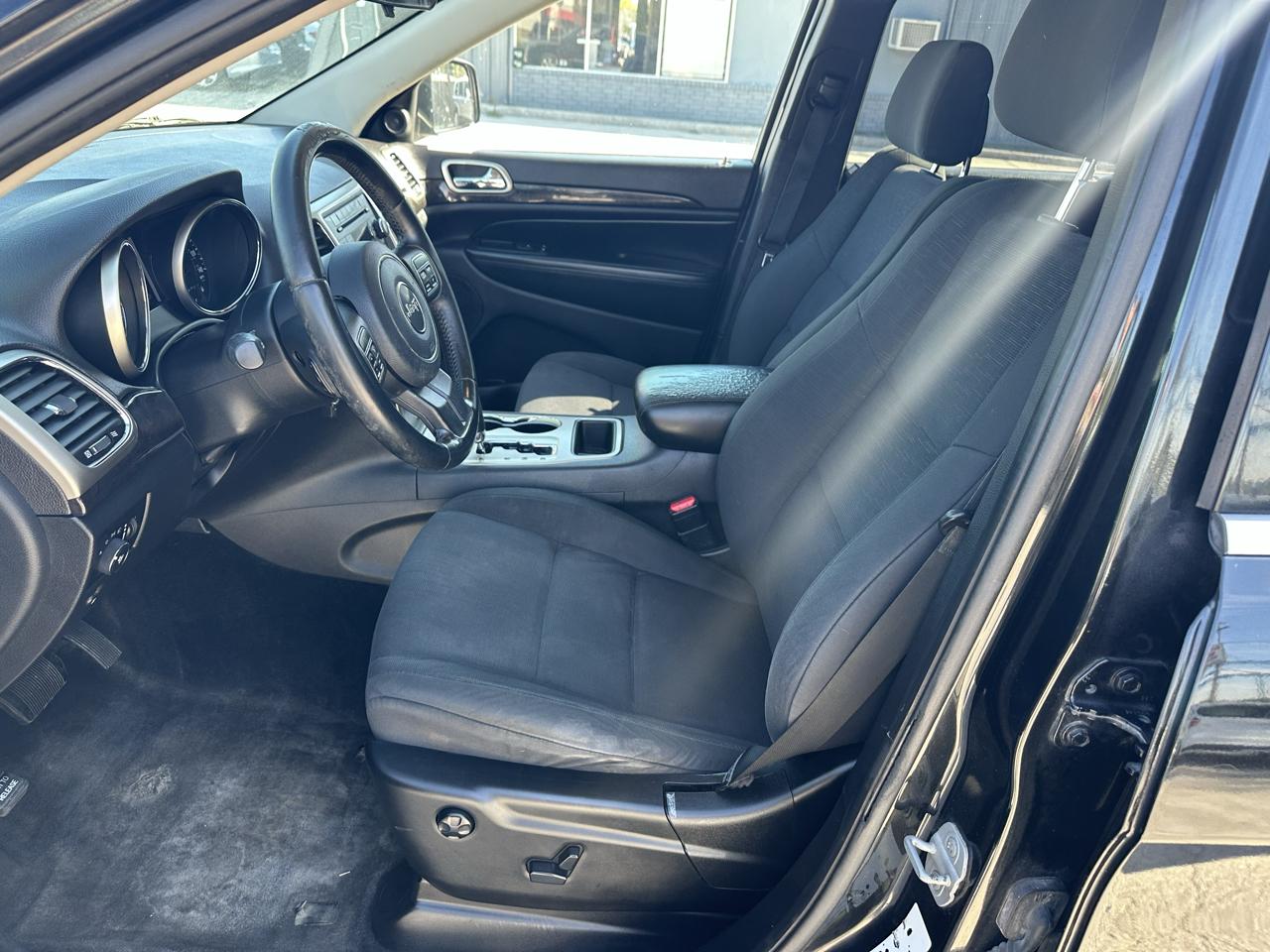 Jeep Grand Cherokee Laredo 4WD 2011