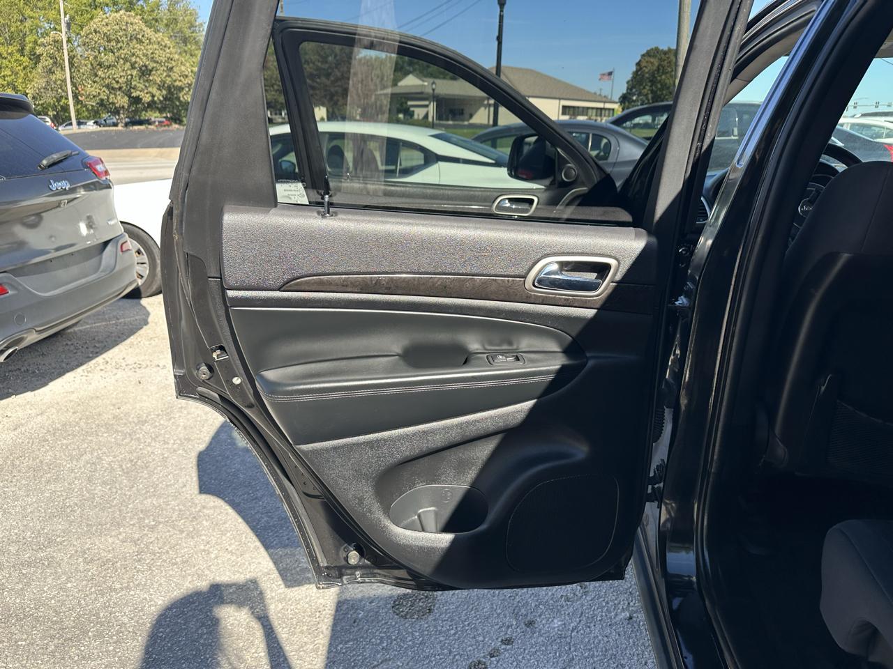 Jeep Grand Cherokee Laredo 4WD 2011