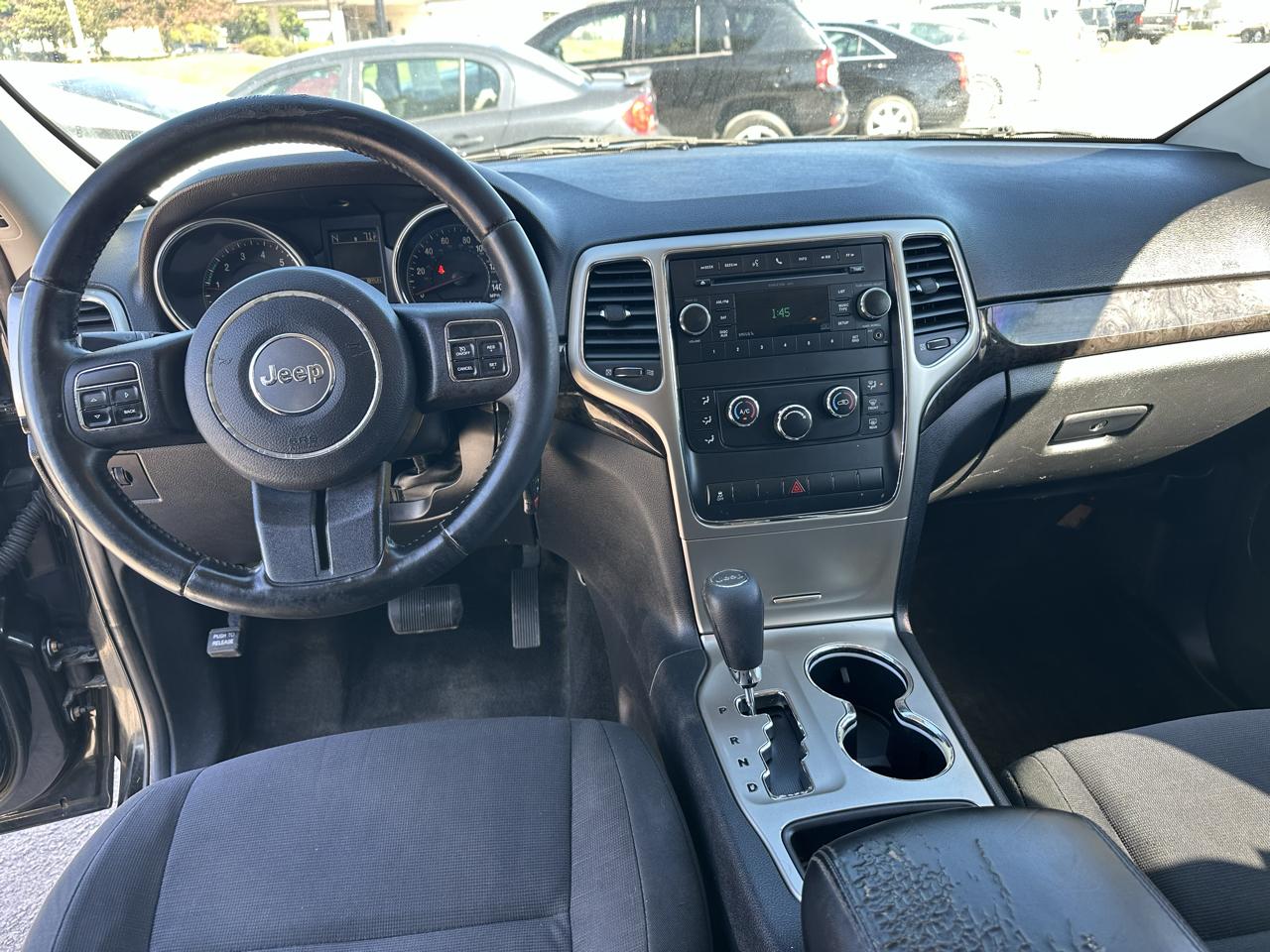 Jeep Grand Cherokee Laredo 4WD 2011