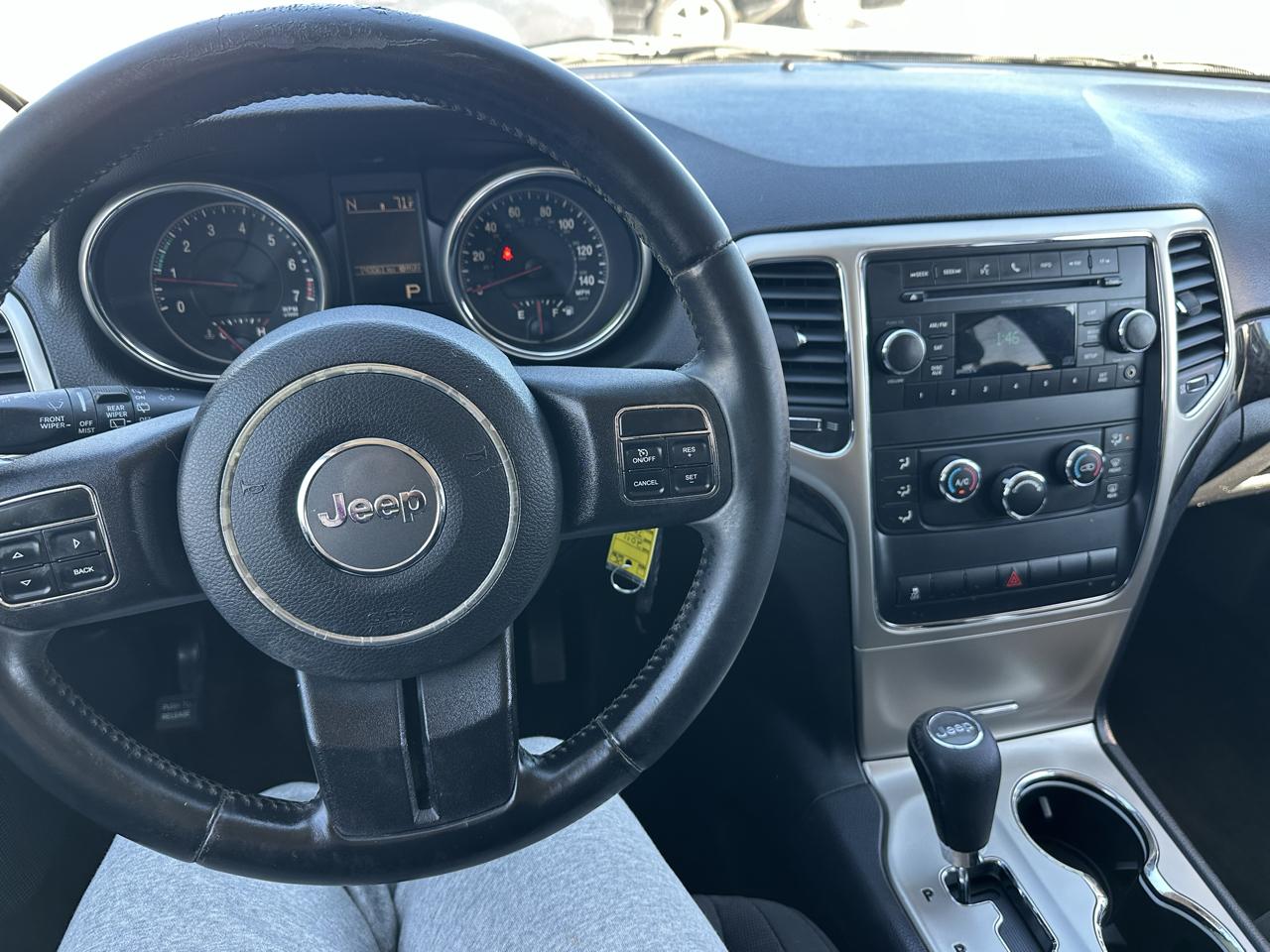 Jeep Grand Cherokee Laredo 4WD 2011