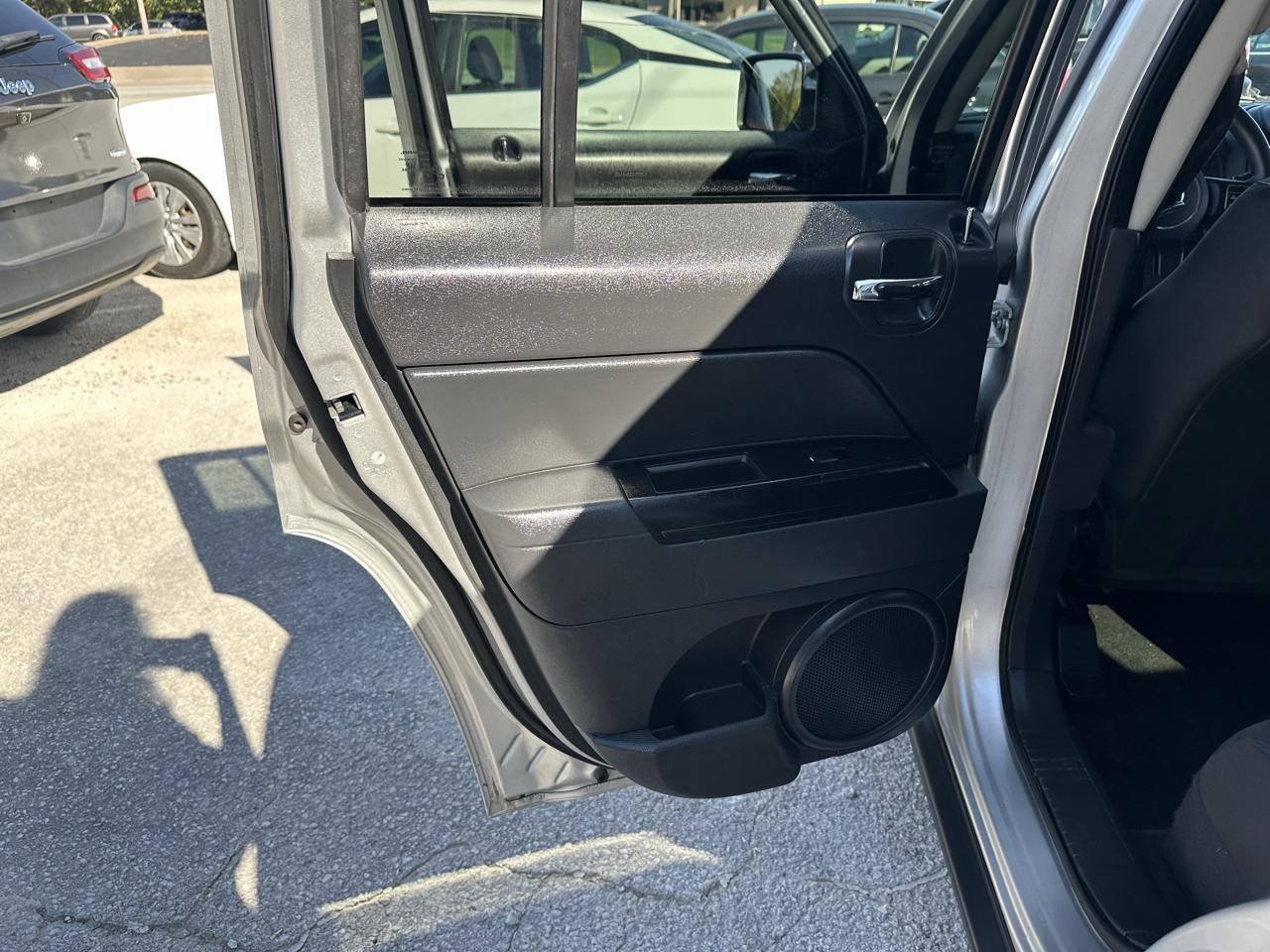 Jeep Patriot Sport 2WD 2014