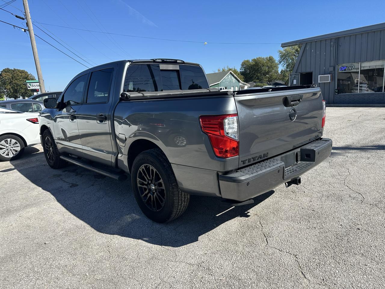 Nissan Titan Platinum Reserve Crew Cab 2WD 2018