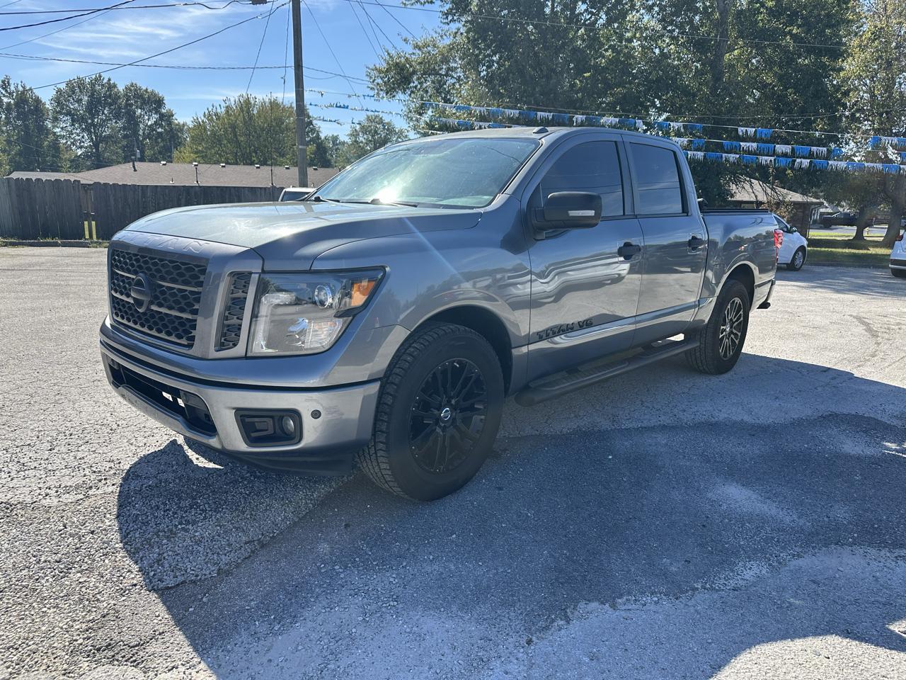 Nissan Titan Platinum Reserve Crew Cab 2WD 2018