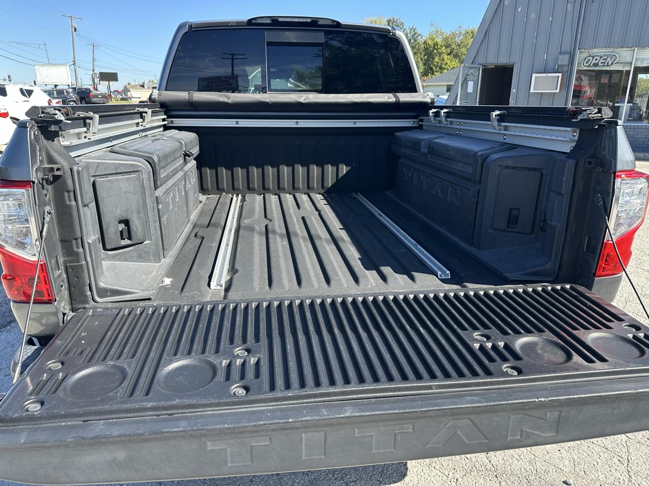 Nissan Titan Platinum Reserve Crew Cab 2WD 2018