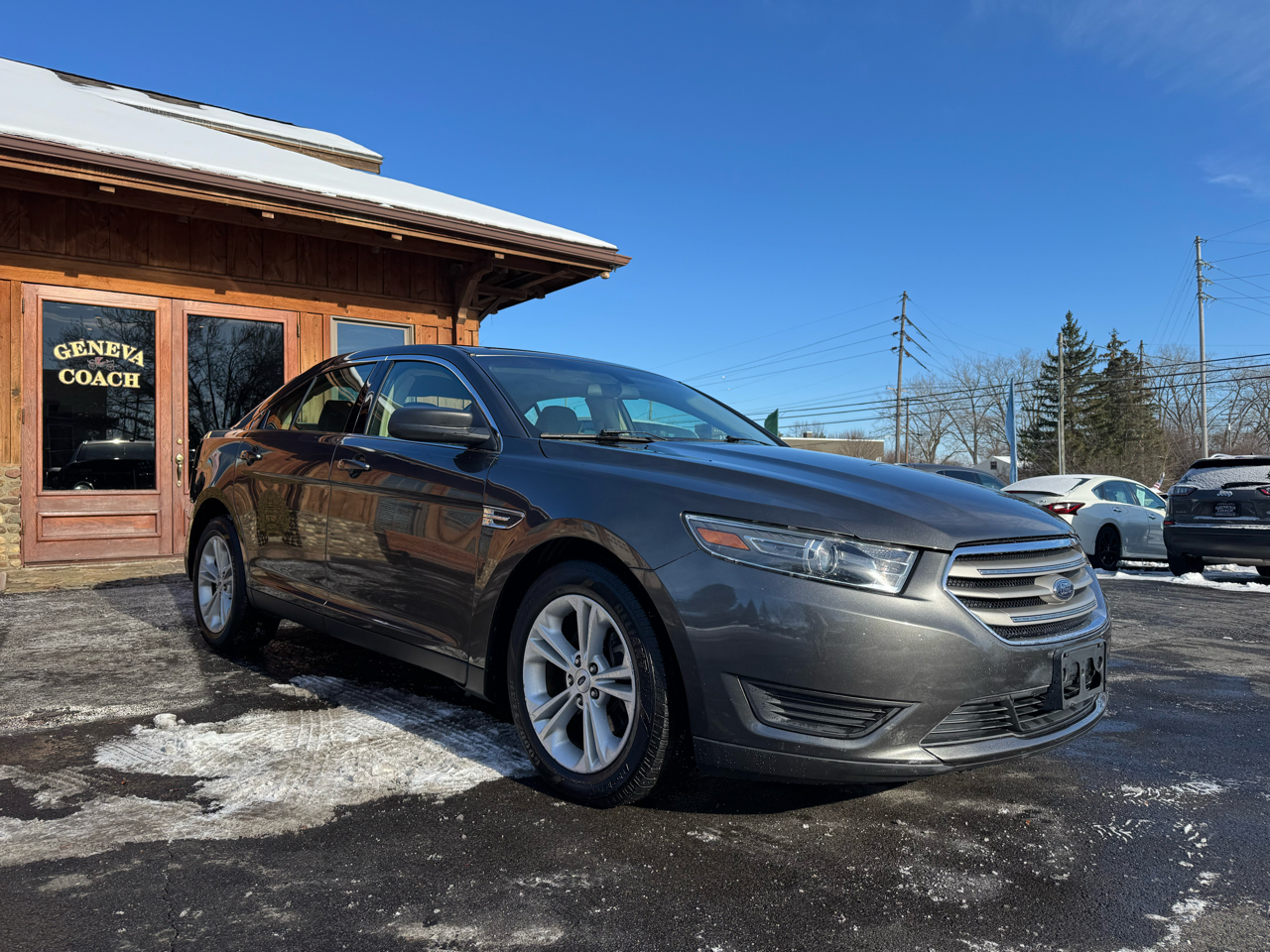 2017 Ford Taurus SE FWD