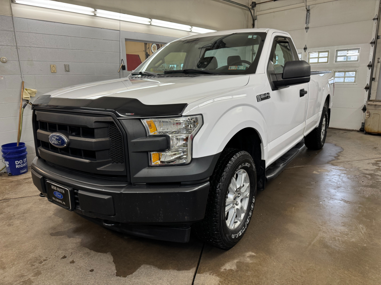2017 Ford F-150 XLT 4WD Reg Cab 8' Box