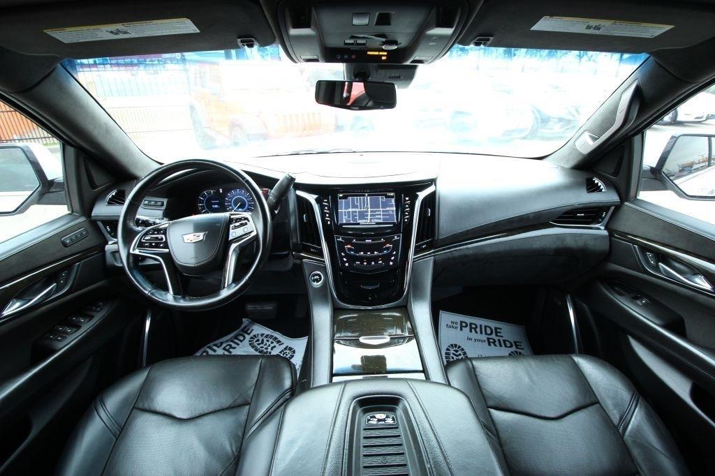 Cadillac Escalade Platinum 4WD 2018