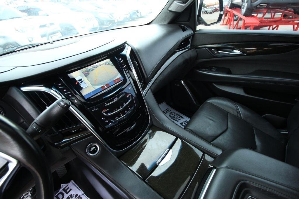 Cadillac Escalade Platinum 4WD 2018