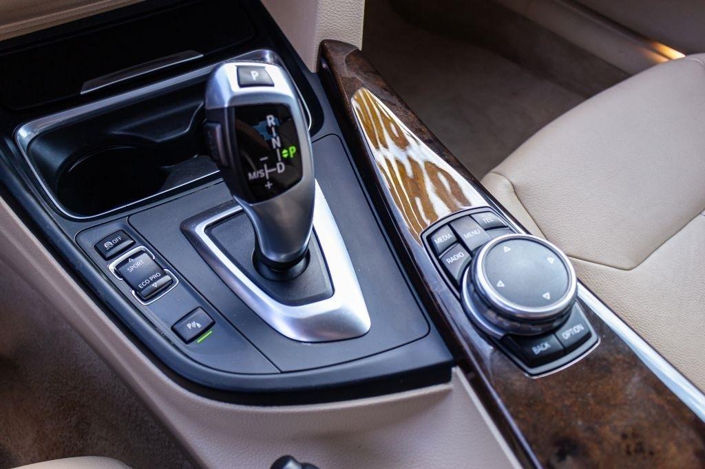 BMW 3-Series 328i xDrive Sedan SULEV 2015
