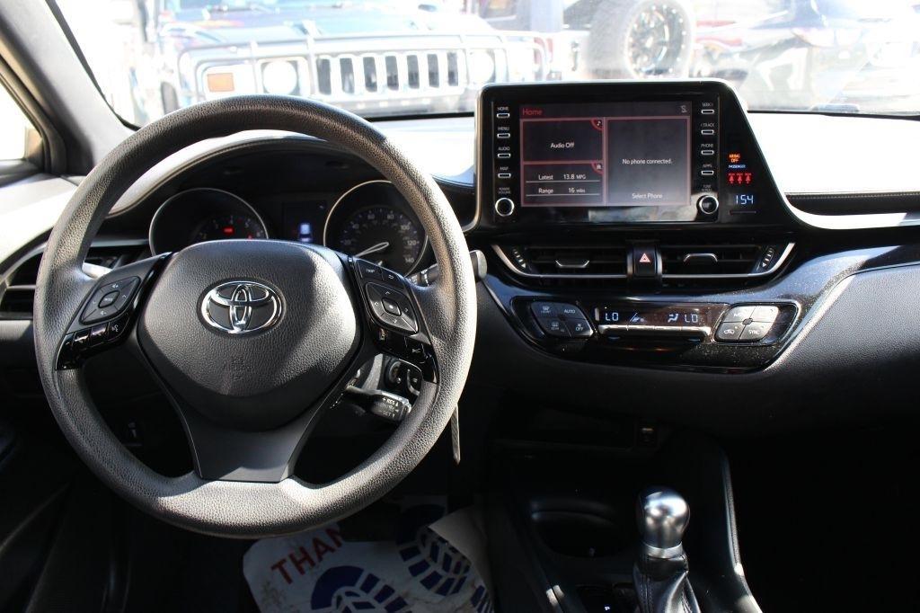 Toyota C-HR XLE 2019