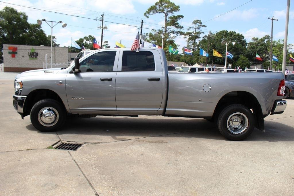 RAM 3500 Tradesman Crew Cab 4WD DRW 2022