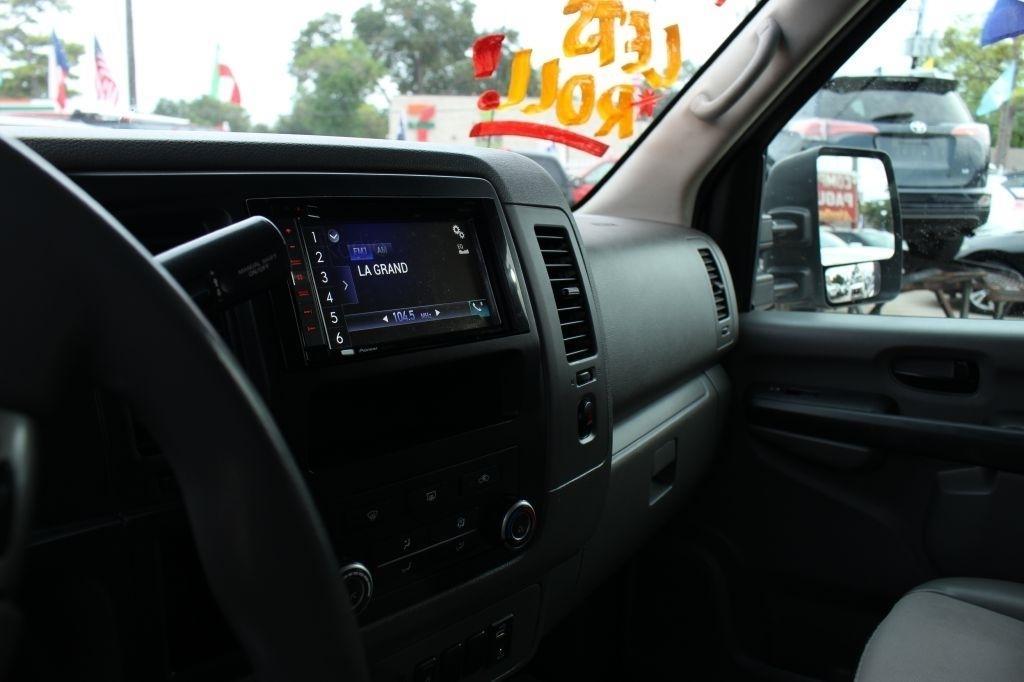 Nissan NV Cargo 2500 HD S V8 High Roof 2018