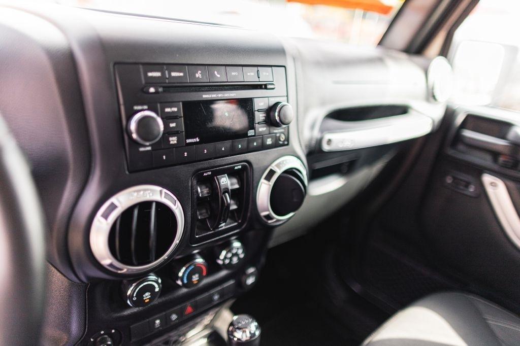 Jeep Wrangler Unlimited Sahara 4WD 2016