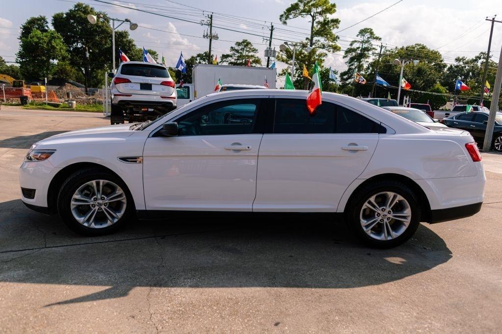 Ford Taurus SE FWD 2016