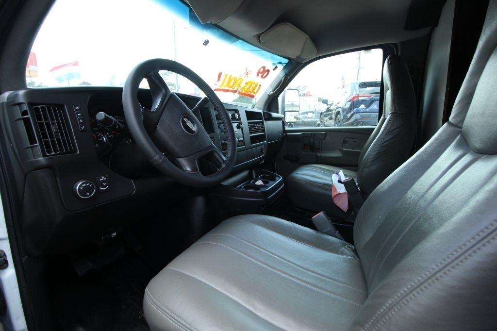 Chevrolet Express LS 3500 2009