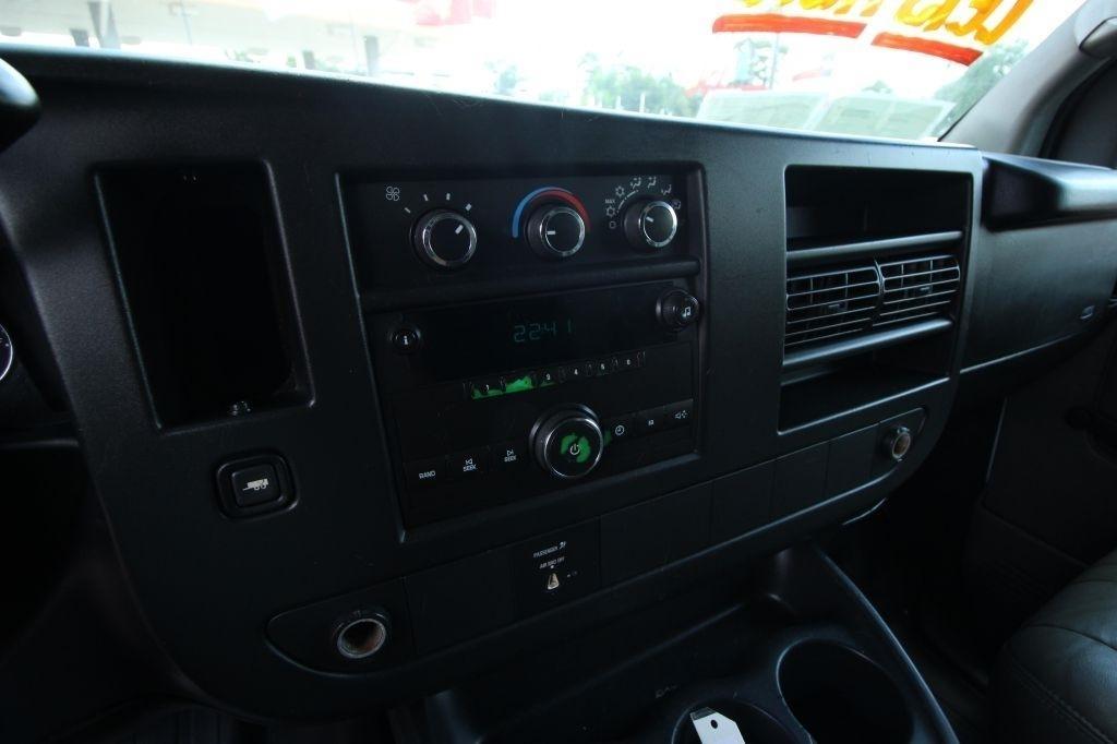 Chevrolet Express LS 3500 2009