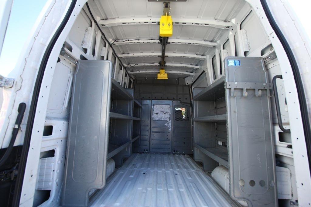 Nissan NV Cargo 2500 HD S V8 High Roof 2019