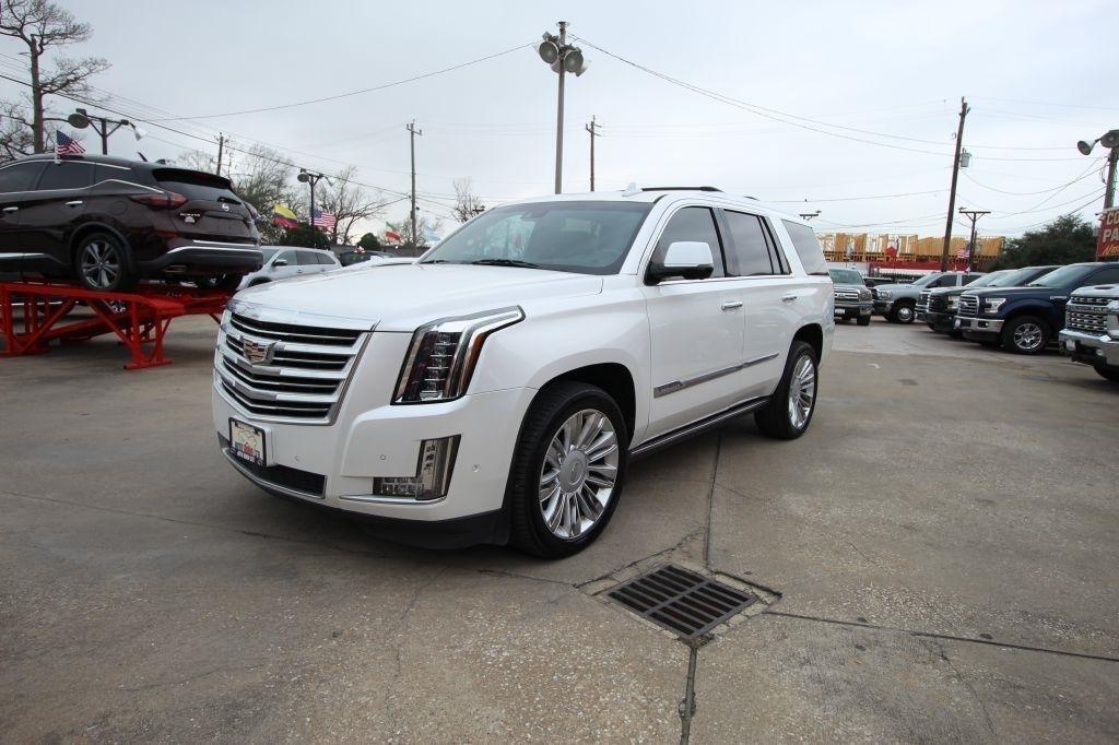 Cadillac Escalade Platinum 4WD 2018