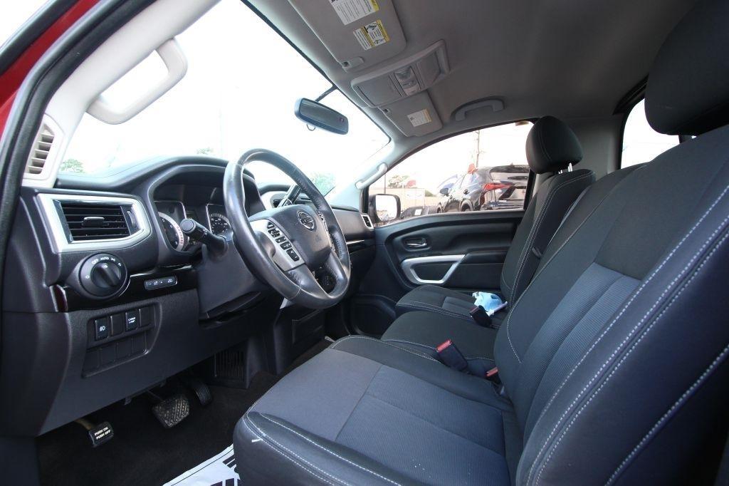 Nissan Titan 4WD 2017