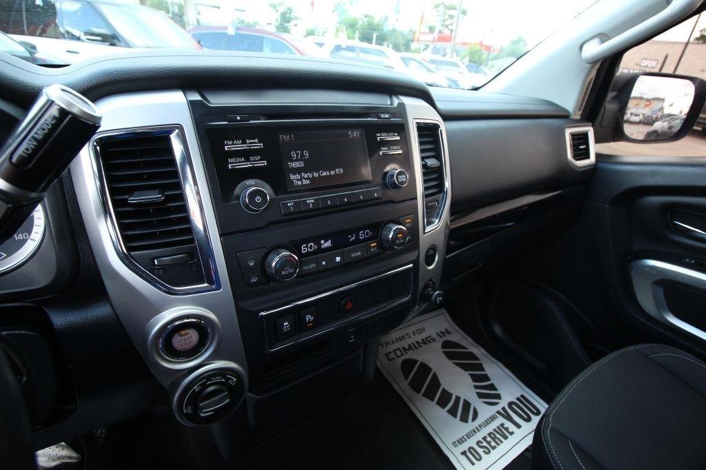 Nissan Titan 4WD 2017