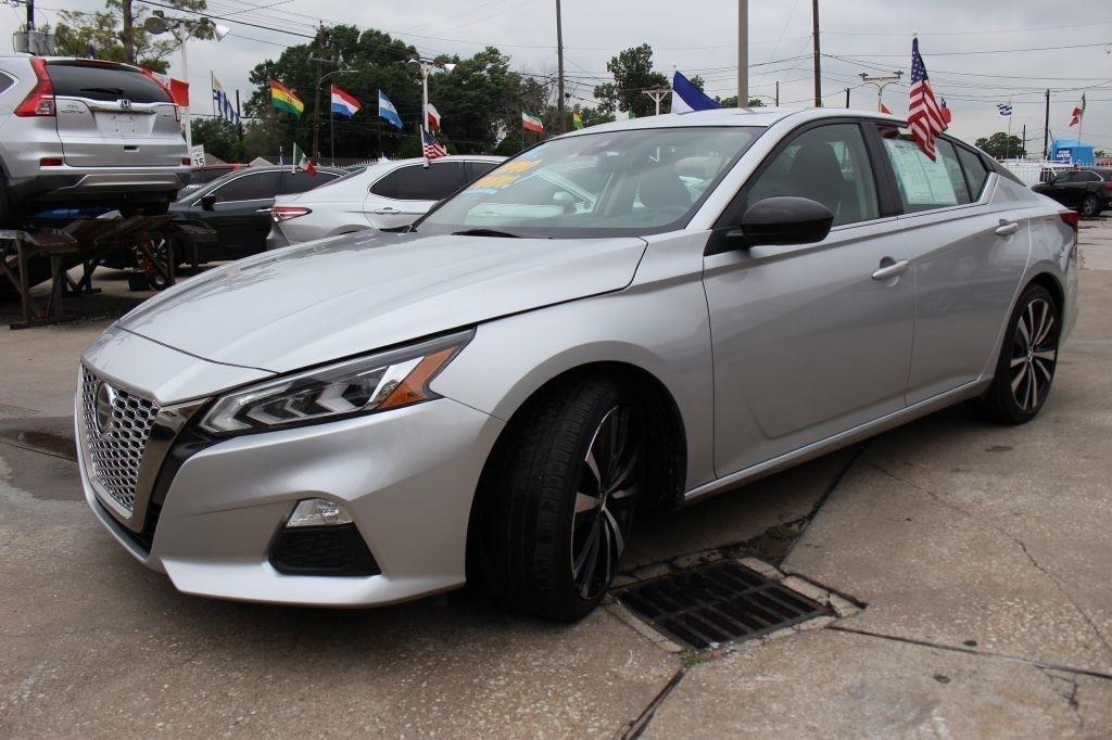 Nissan Altima 2.5 SR 2022