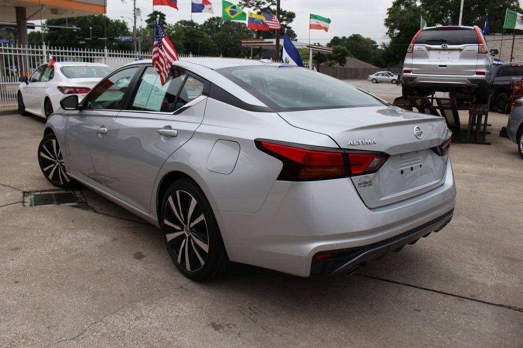 Nissan Altima 2.5 SR 2022