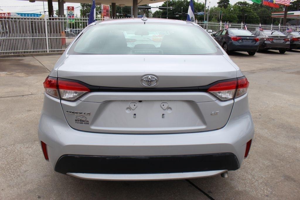 Toyota Corolla LE 2021