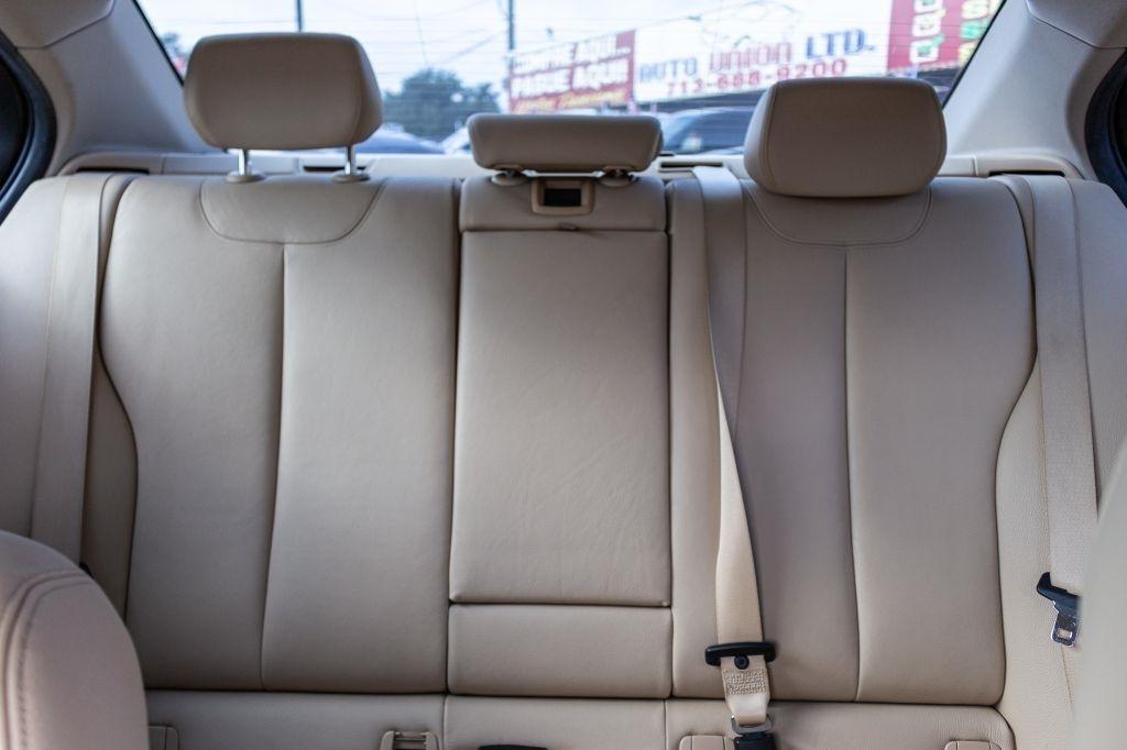 BMW 3-Series 328i xDrive Sedan SULEV 2015