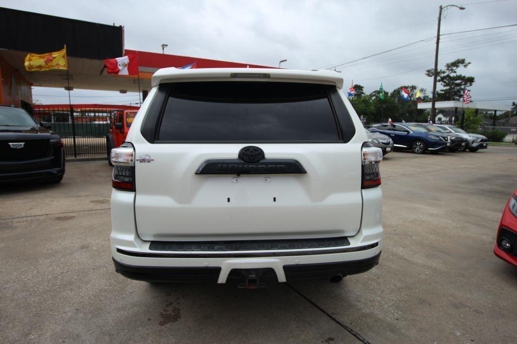 Toyota 4Runner SR5 4WD 2019