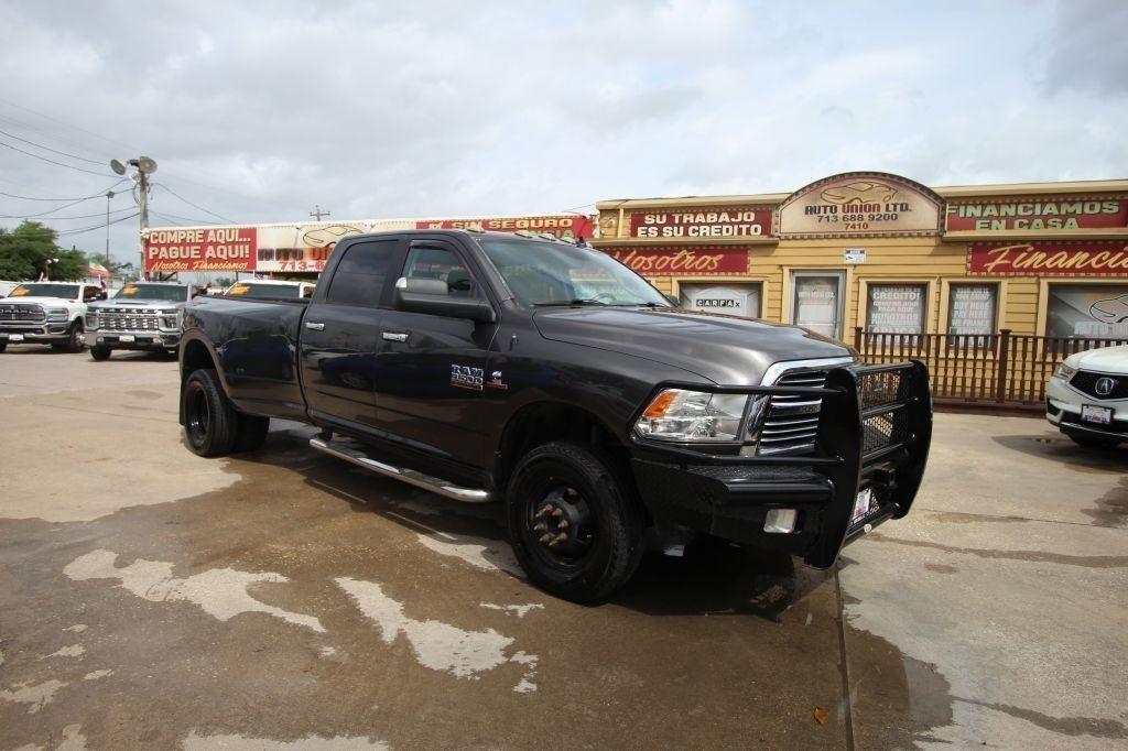 2017 RAM 3500 SLT Crew Cab LWB 4WD DRW