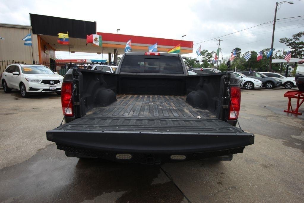 RAM 3500 SLT Crew Cab LWB 4WD DRW 2017