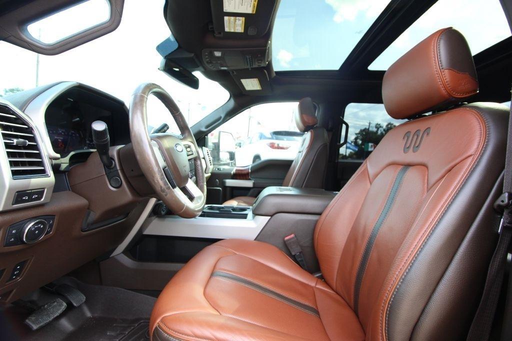 Ford F-250 SD Platinum Crew Cab 4WD 2020