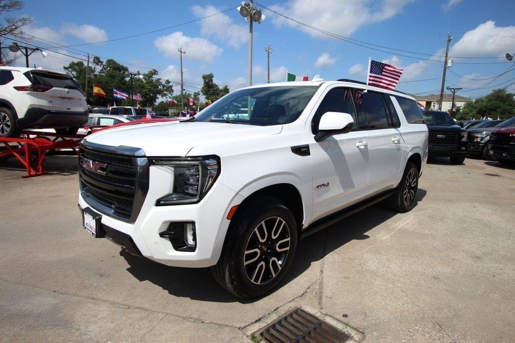GMC Yukon XL Denali 4WD 2022