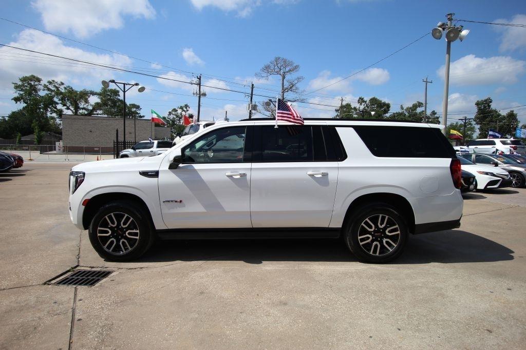 GMC Yukon XL Denali 4WD 2022