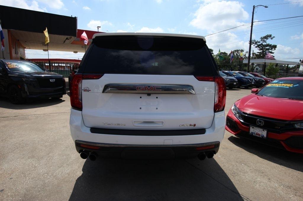GMC Yukon XL Denali 4WD 2022