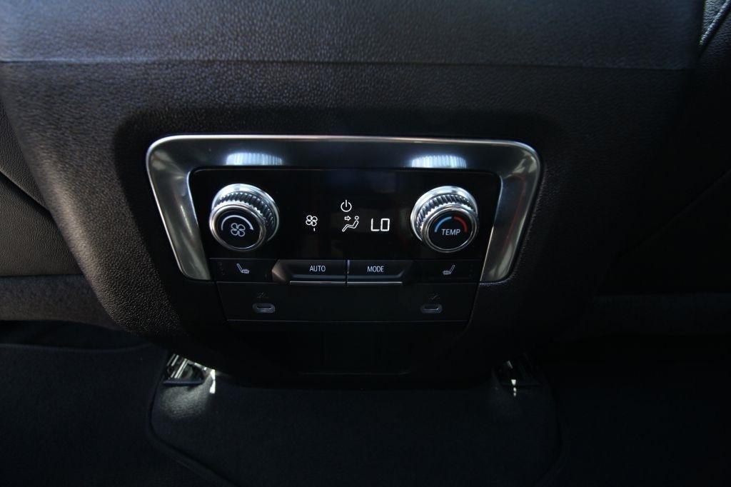 GMC Yukon XL Denali 4WD 2022