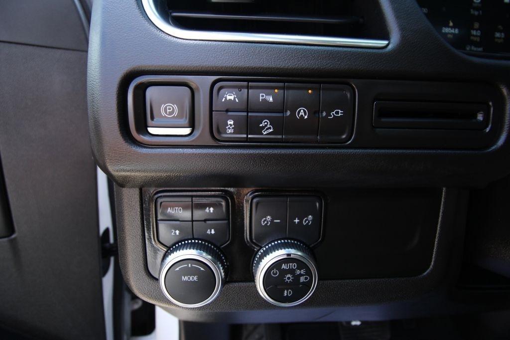 GMC Yukon XL Denali 4WD 2022