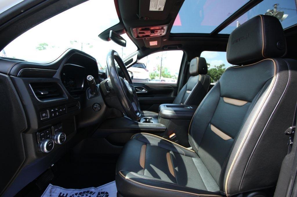 GMC Yukon XL Denali 4WD 2022