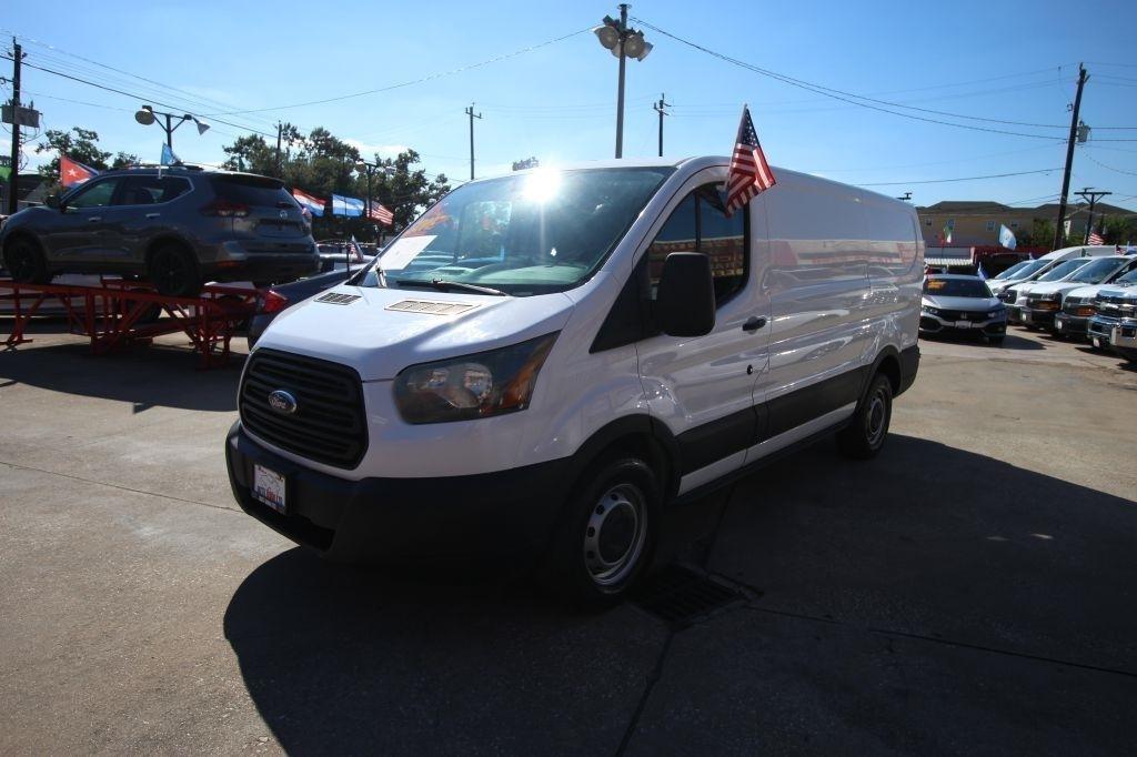 Ford Transit 150 Van Low Roof w/Sliding Pass. 130-in. WB 2015