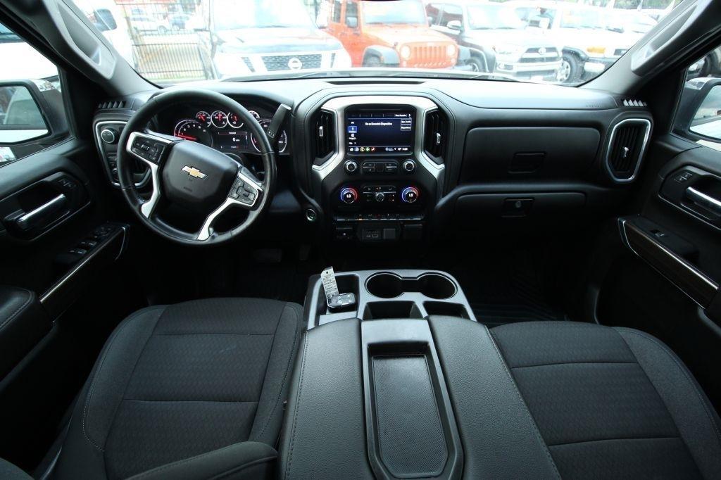 Chevrolet Silverado 1500 Limited LT Crew Cab 2WD 2022