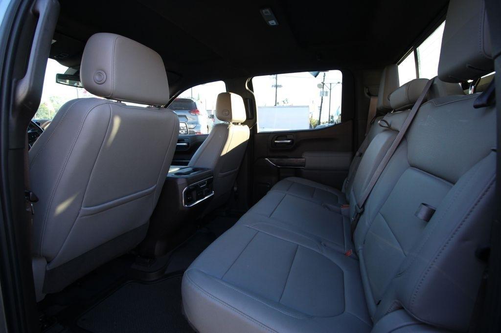 Chevrolet Silverado 1500 LTZ Crew Cab 4WD 2021