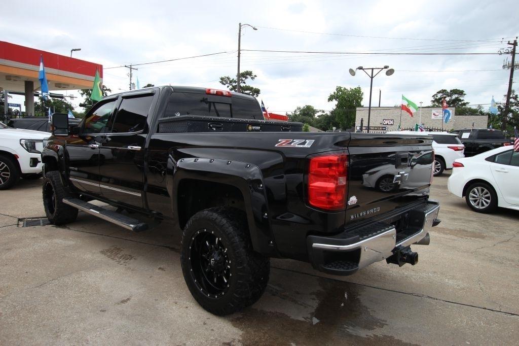 Chevrolet Silverado 2500HD LTZ Crew Cab 4WD 2015