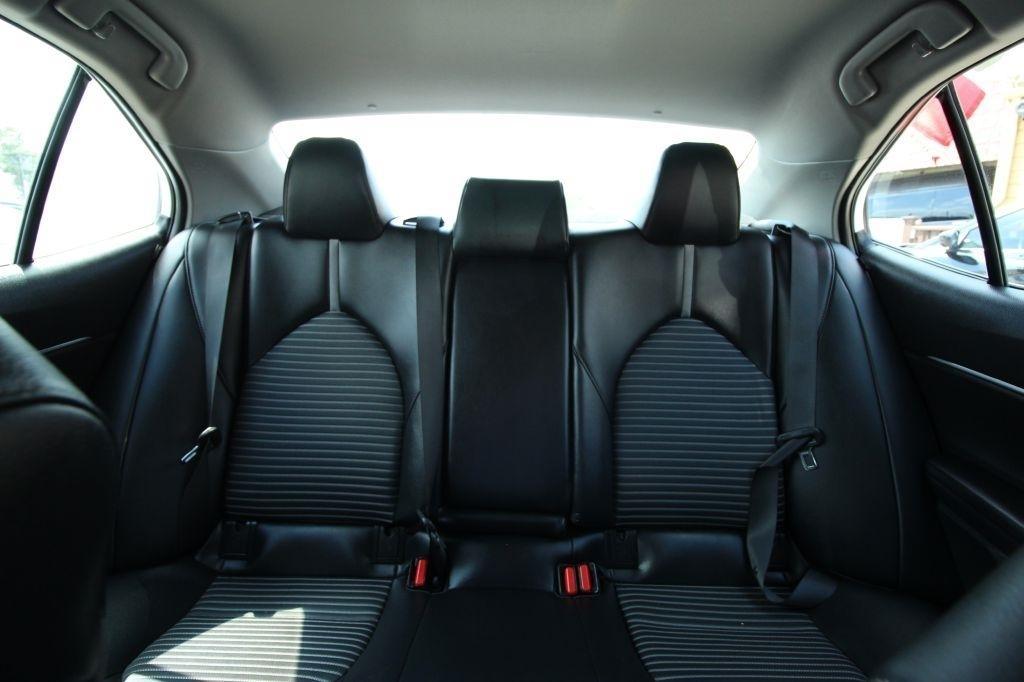 Toyota Camry SE 2023